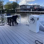 Comfi Houseboat Maatrollie In Close To Amsterdam *
