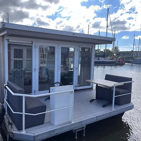 Comfi Houseboat Maatrollie In Close To Amsterdam