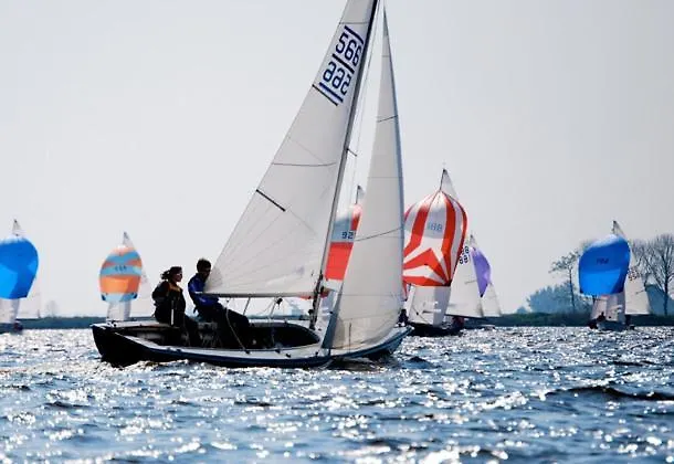 Comfi Houseboat Maatrollie In Close To Amsterdam بوتيل مونِكِندام