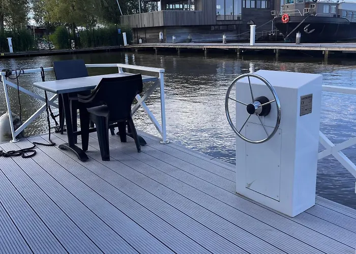 Comfi Houseboat Maatrollie In Close To Amsterdam *
