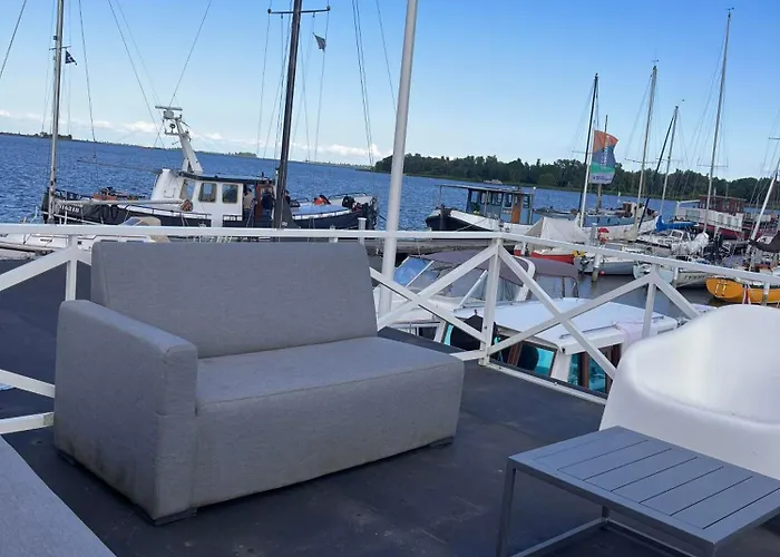 Comfi Houseboat Maatrollie In Close To Amsterdam بوتيل